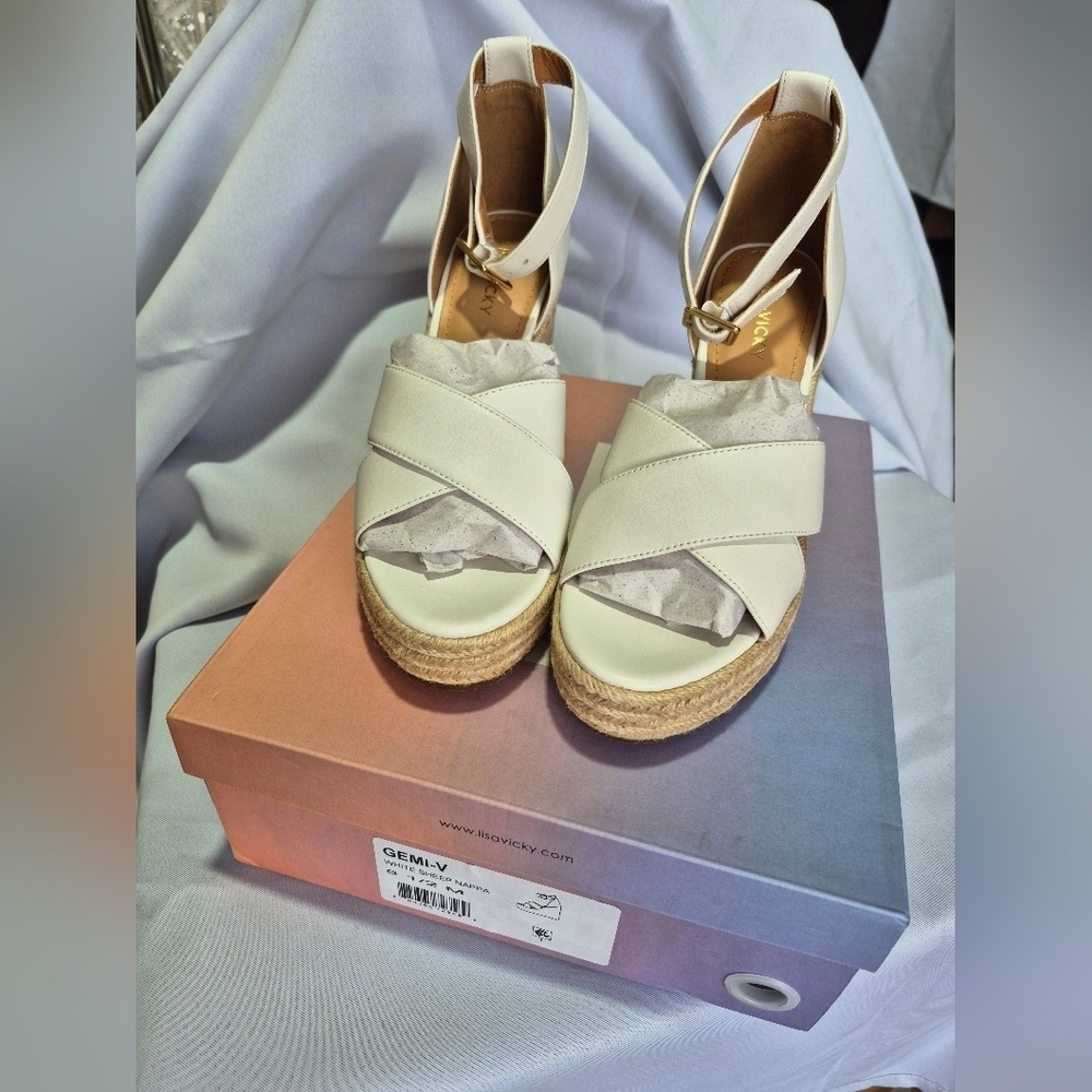 Lisa Vicky Women’s Size 8.5 NWB White Sheep Nappa Wedge Shoe - Picture 3 of 7